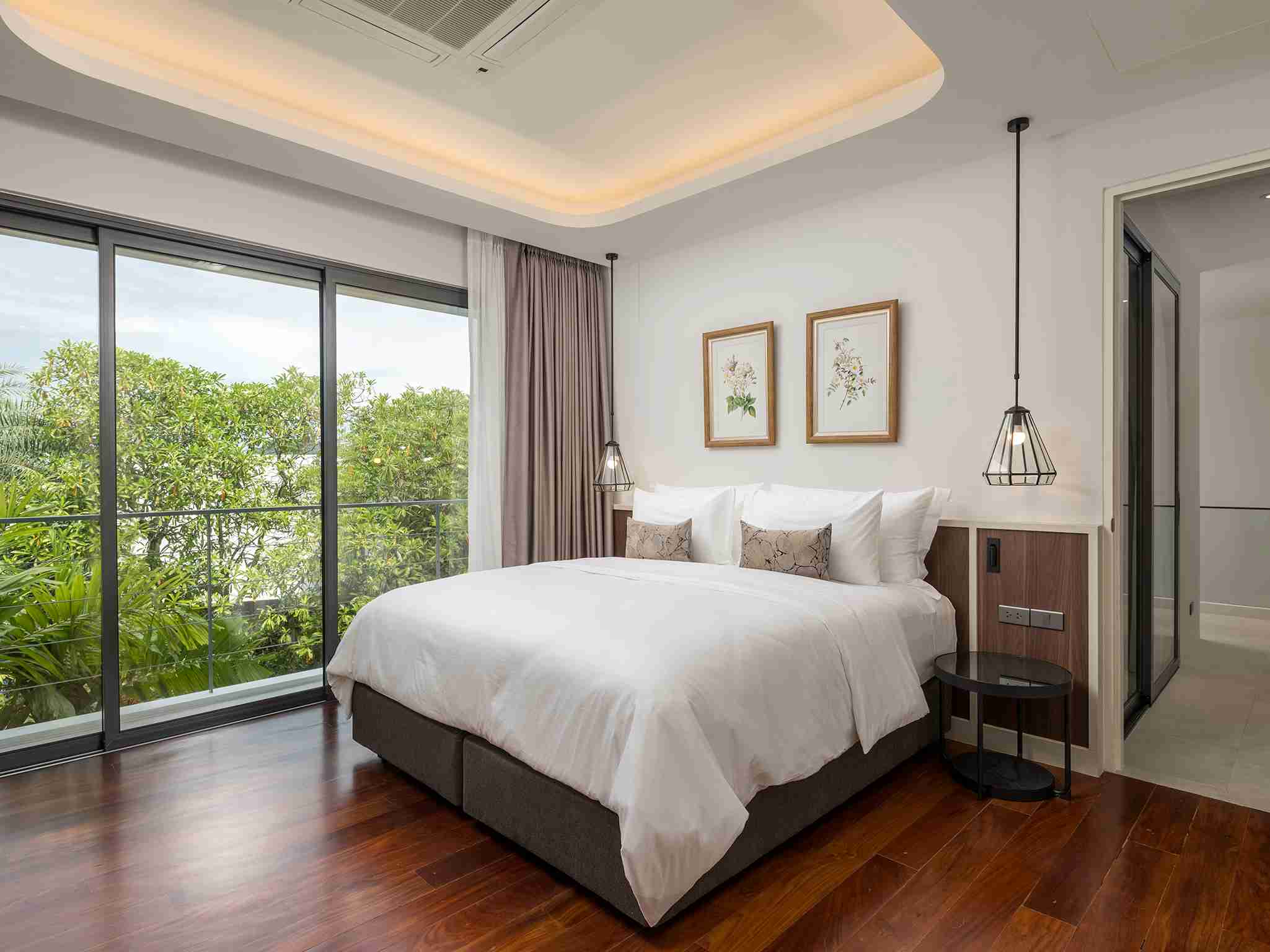 Surin Seaview Villa - Cosy guest bedroom 2