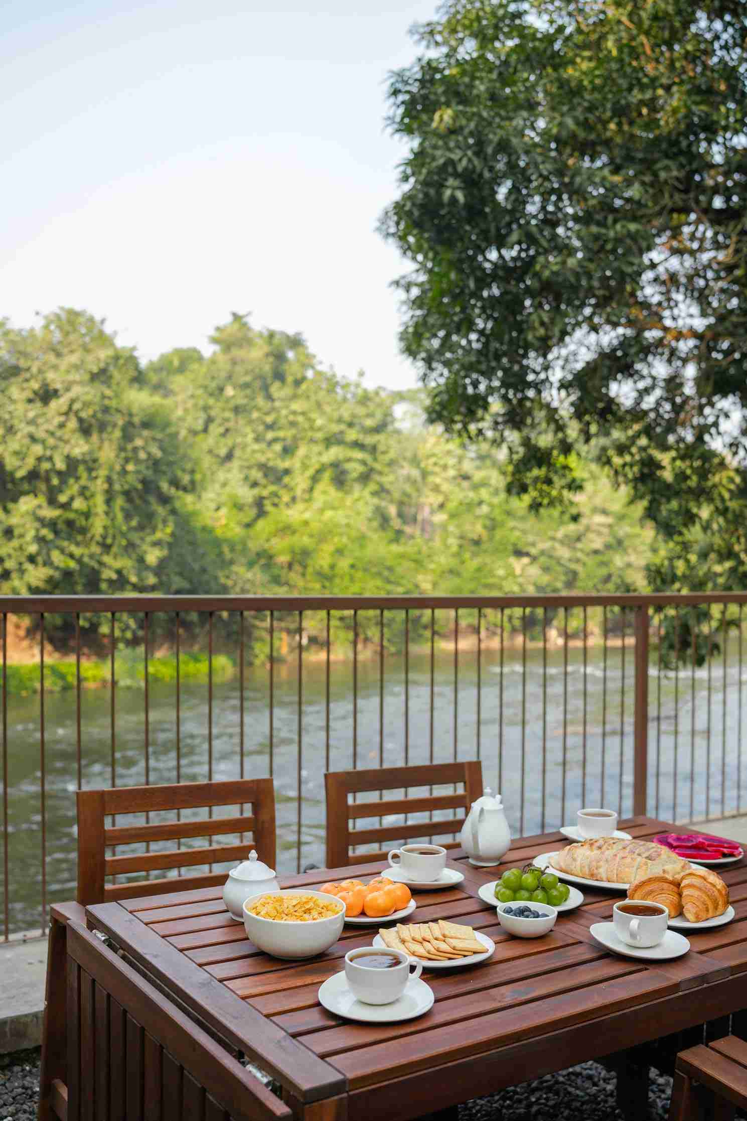 Villa with river view - Athini, Karjat