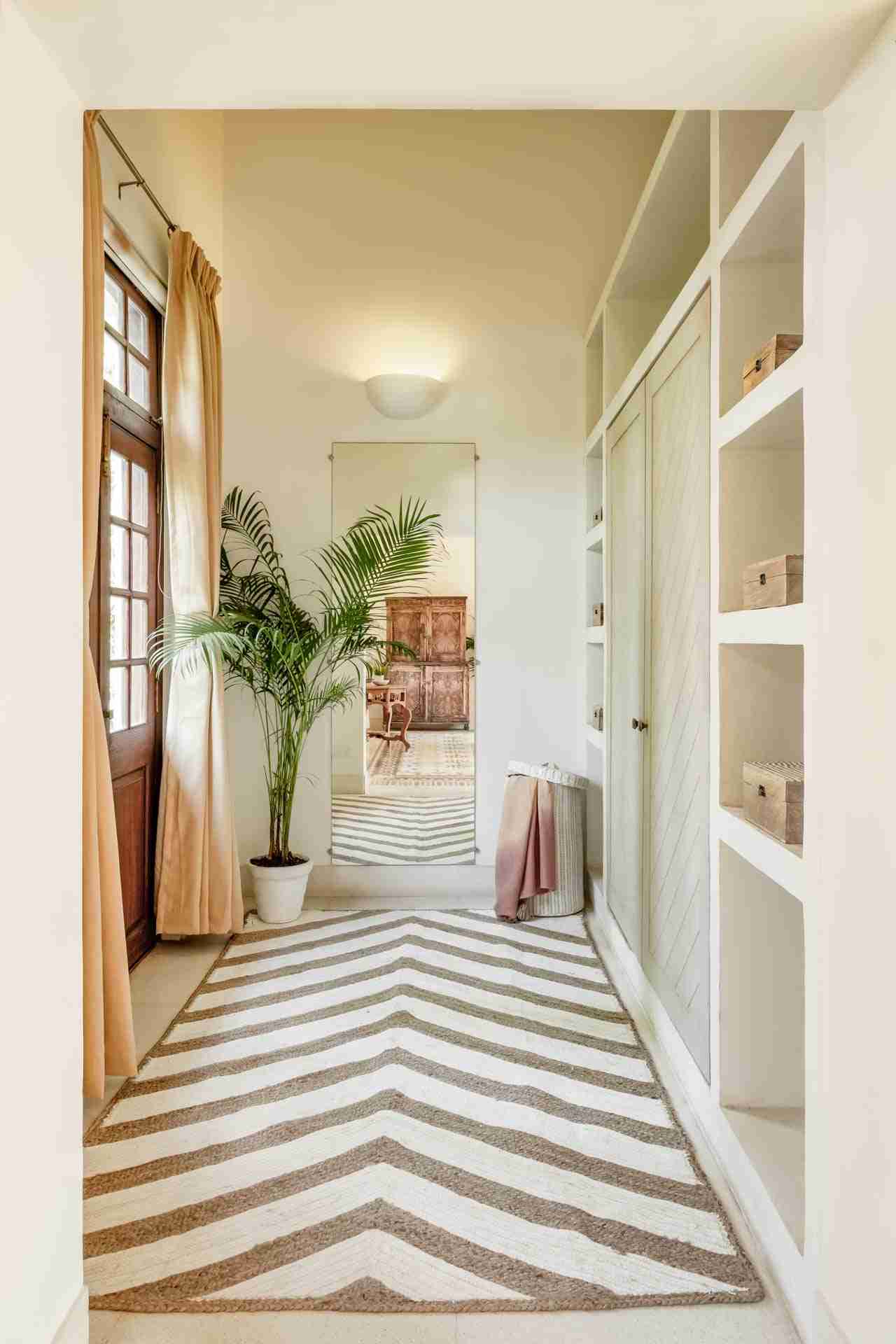Villa Azul - Master Bedroom Closet