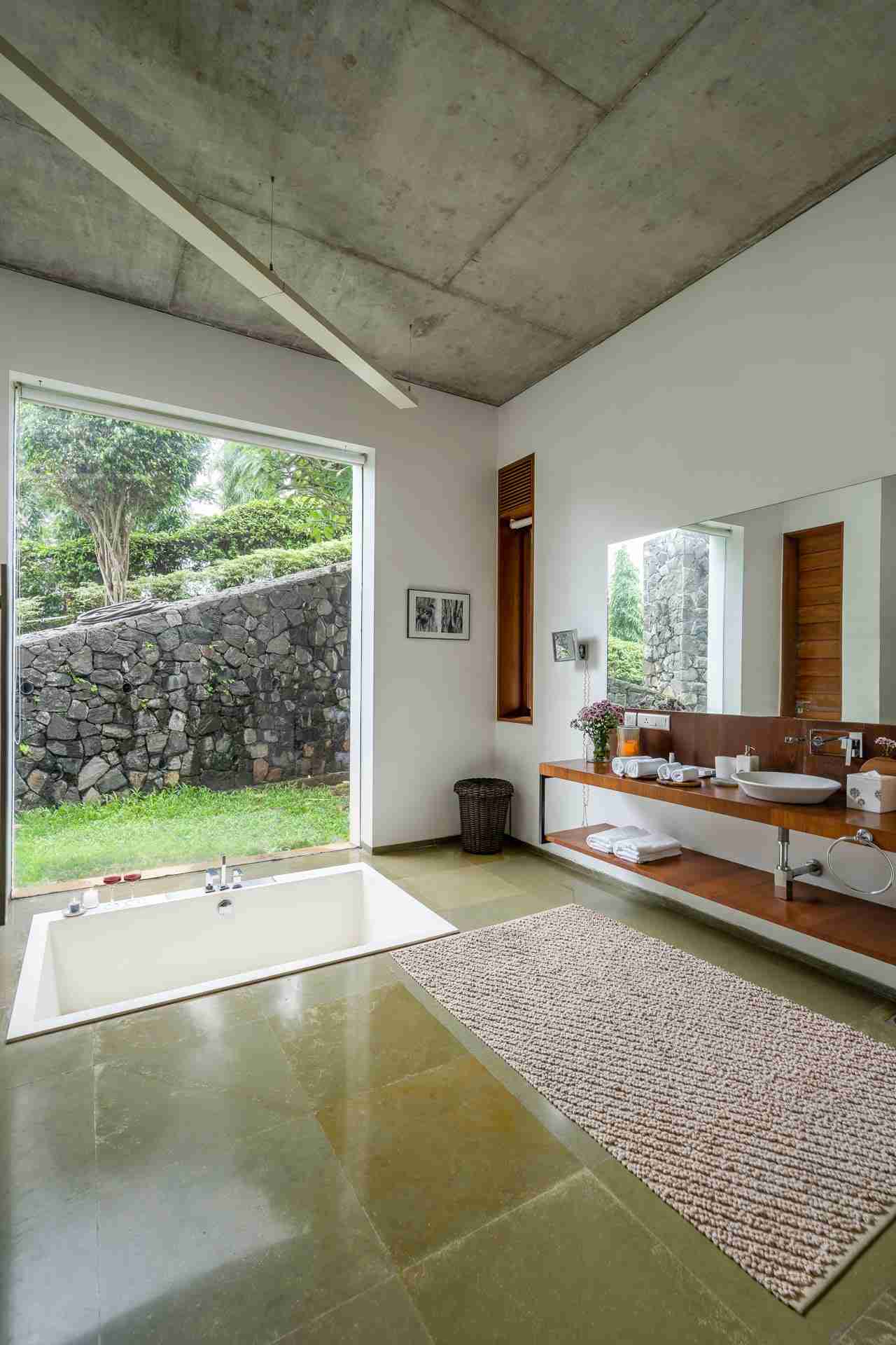 Villa Ekanta - Bathroom view