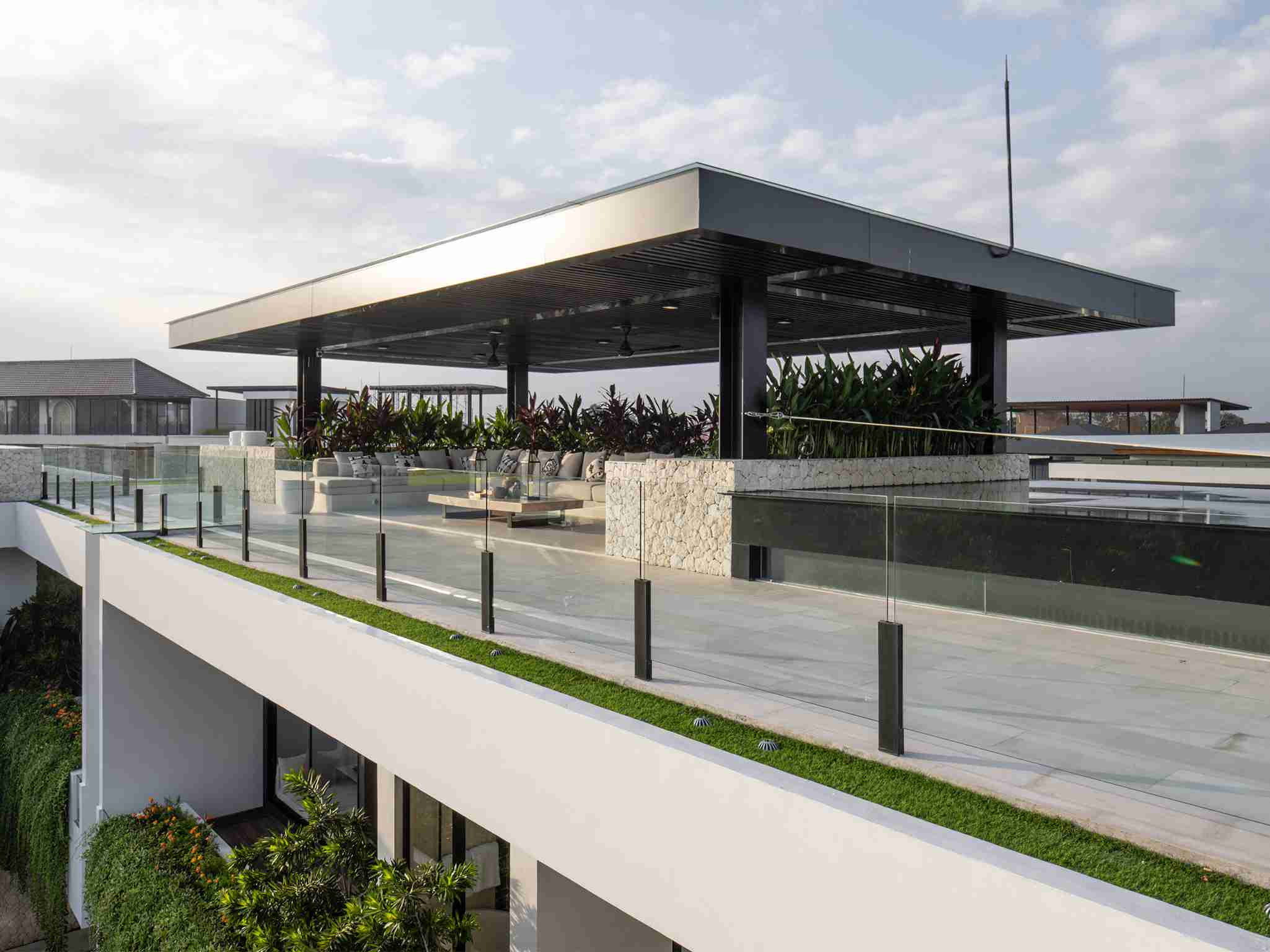Villa Norbu - Rooftop sala with commanding view of surrounding landscape