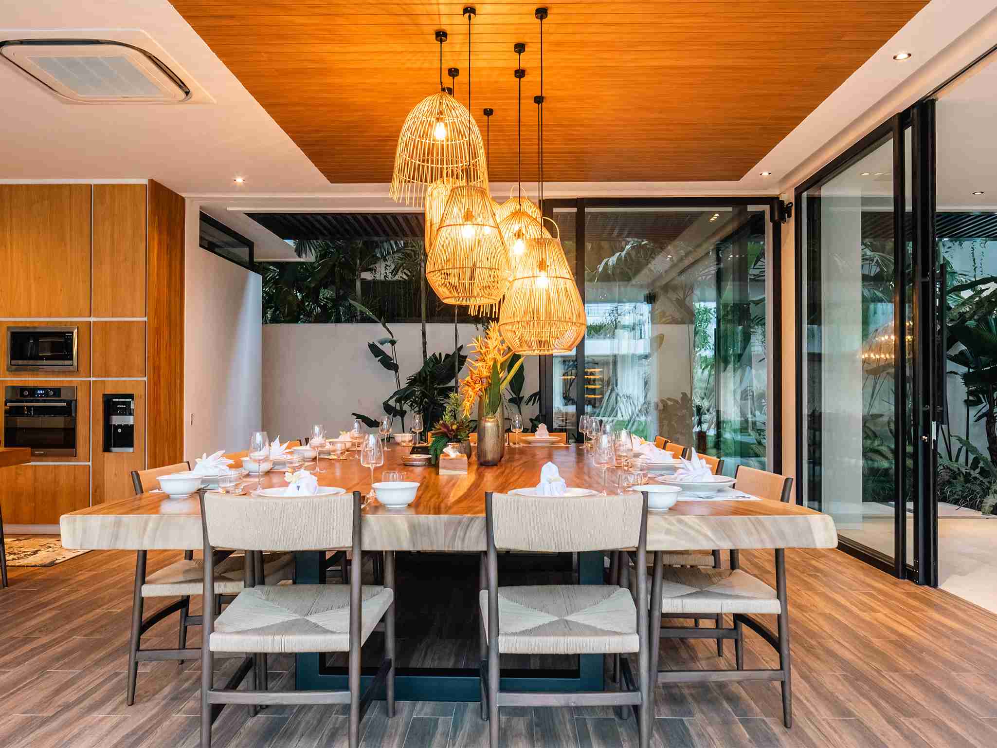 Villa Norbu - Evenings of gleeming luxury