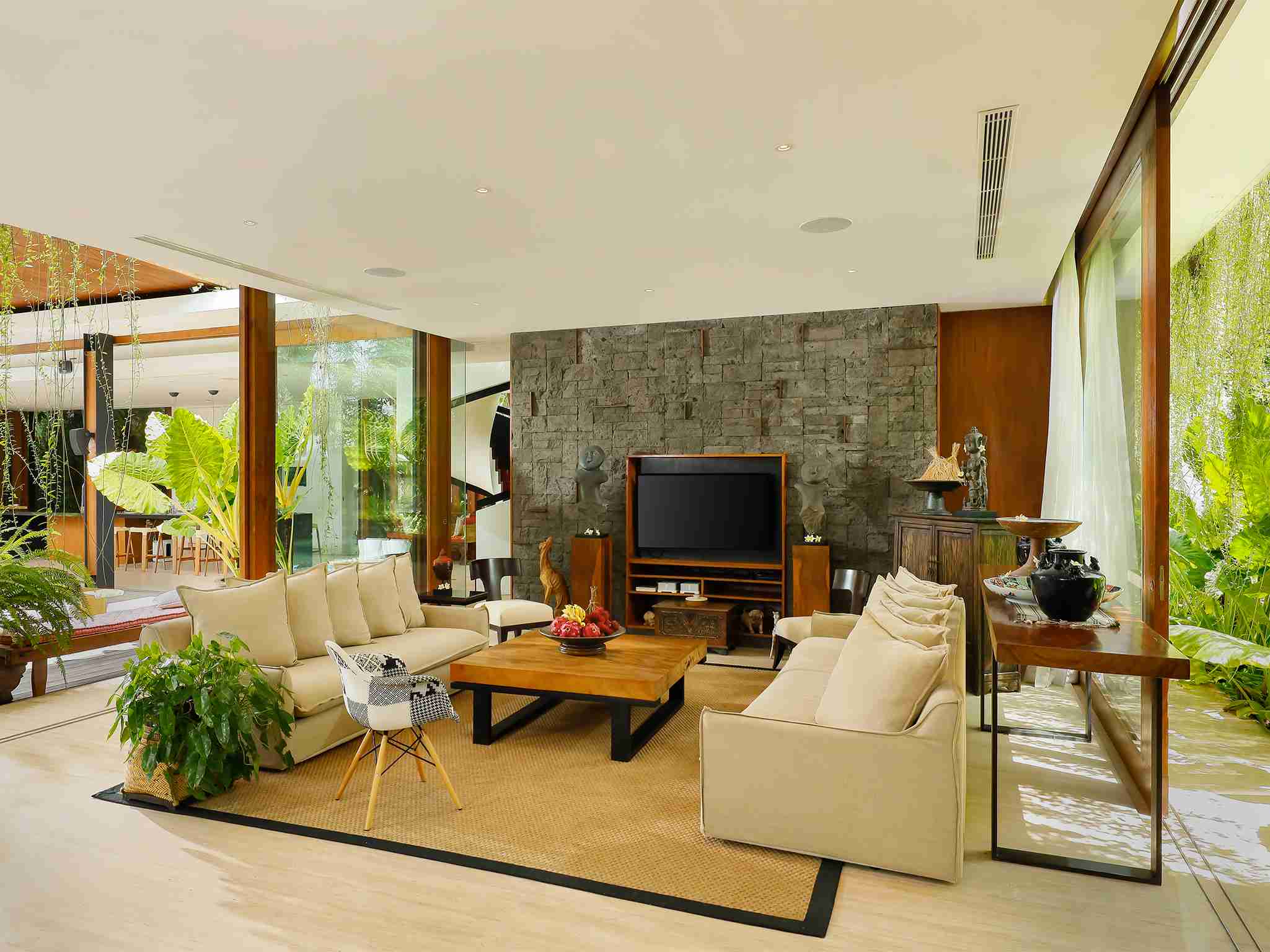 Villa Svarga - Cool open living area