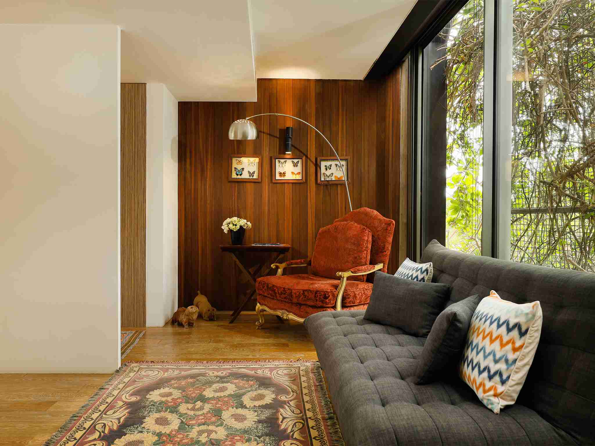 Villa Svarga - Reposeful guest bedroom west lounge