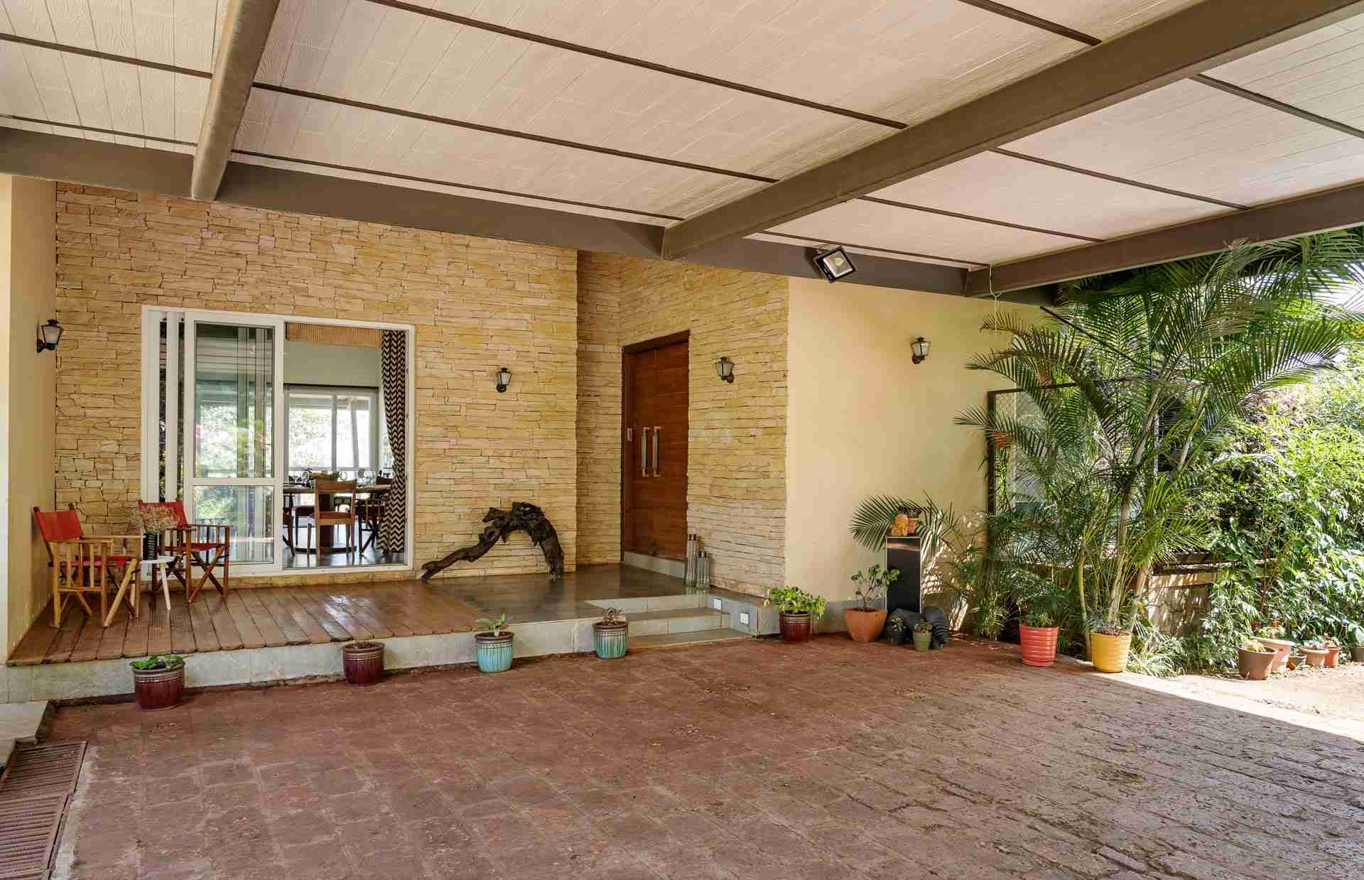 Vinayalam - Villa Entrance