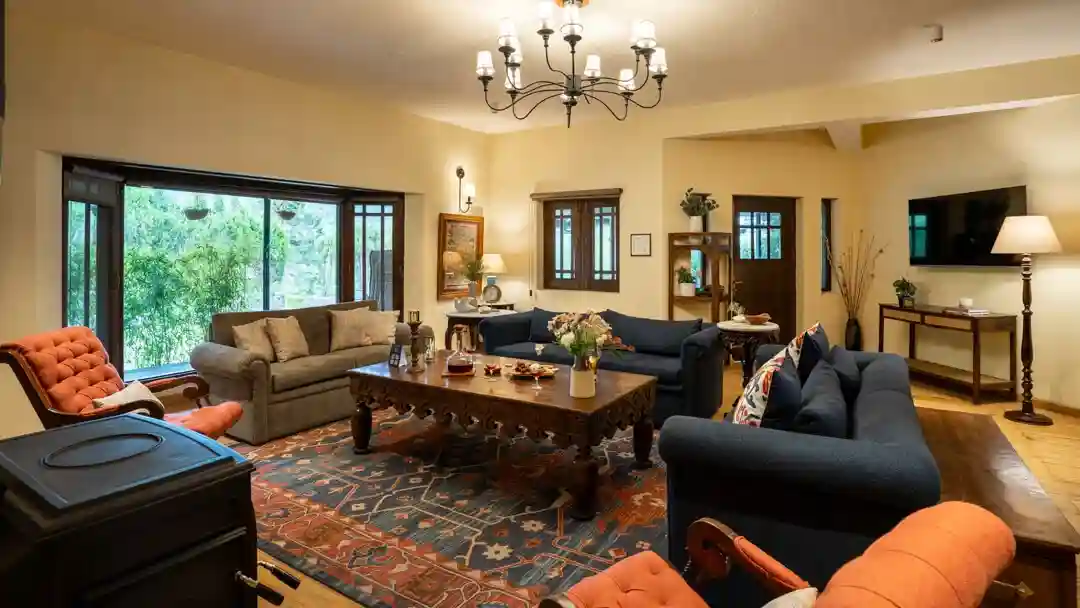 Wakefield Estate - Living Area