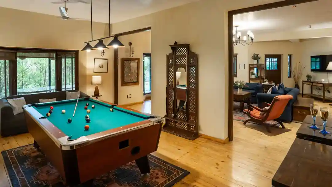 Wakefield Estate - Pool Table