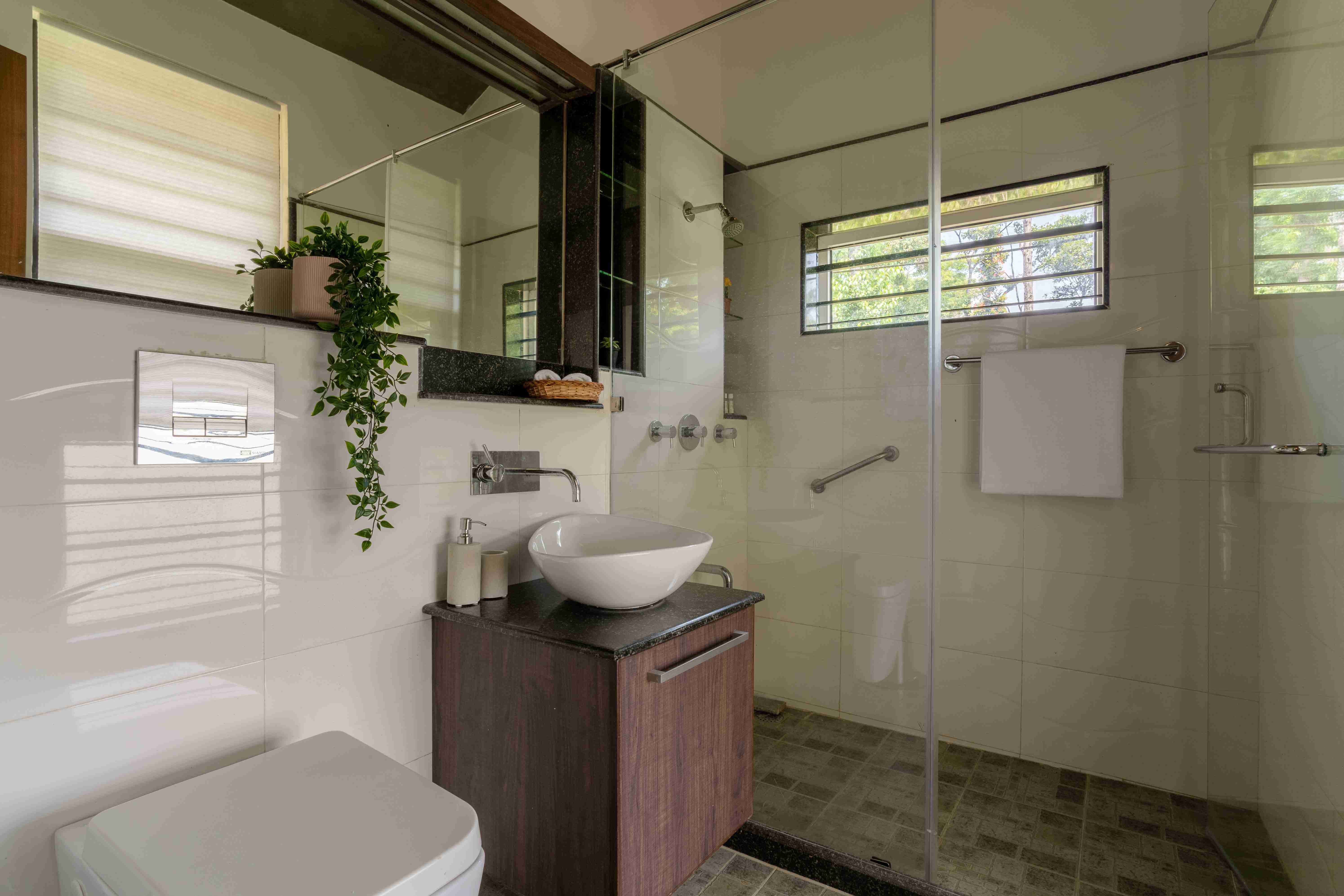 Whispering Waters Villa - Luxury Villas for Rent in Karnataka