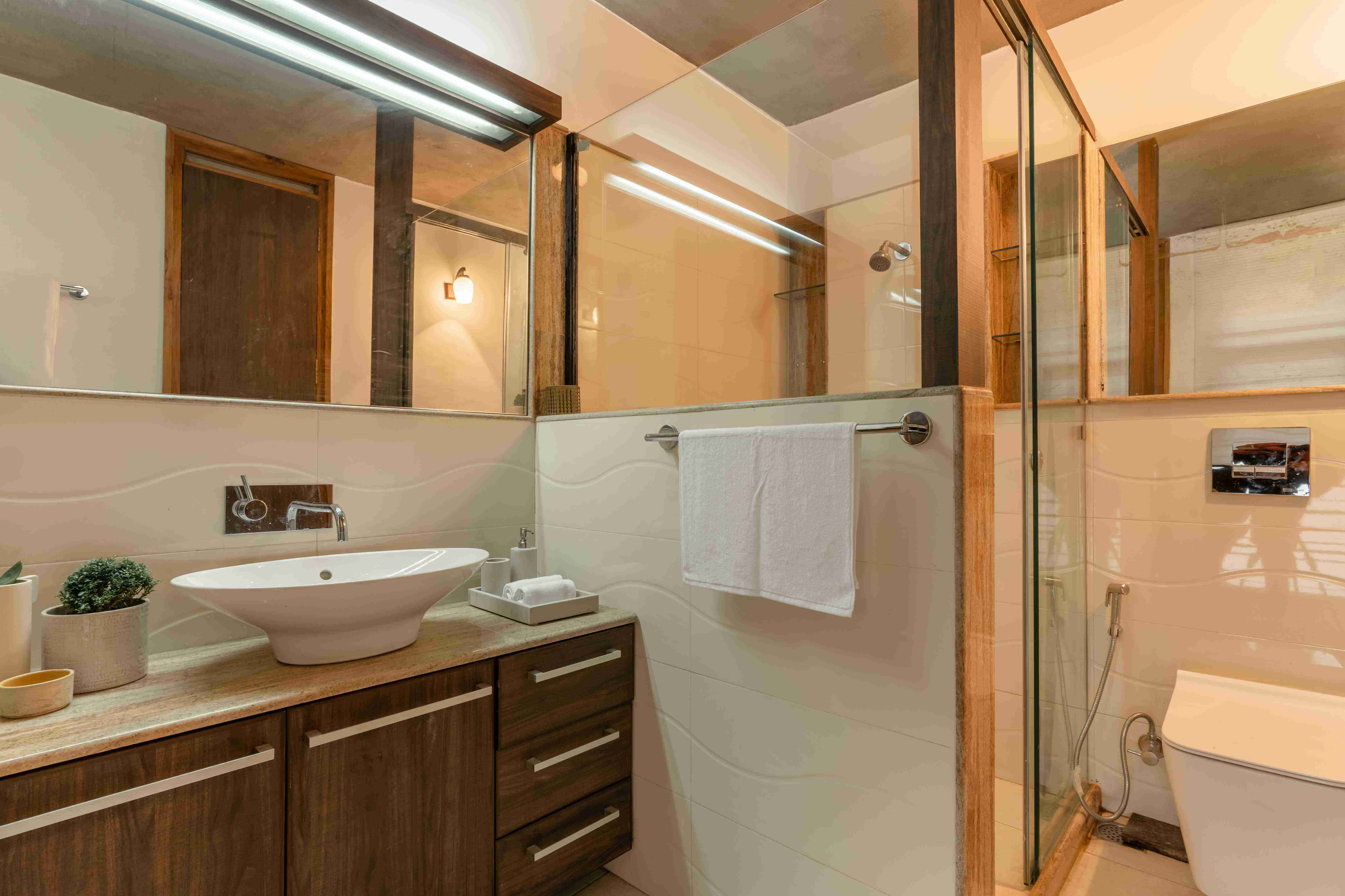 Whispering Waters Villa - Luxury Villas in Karnataka