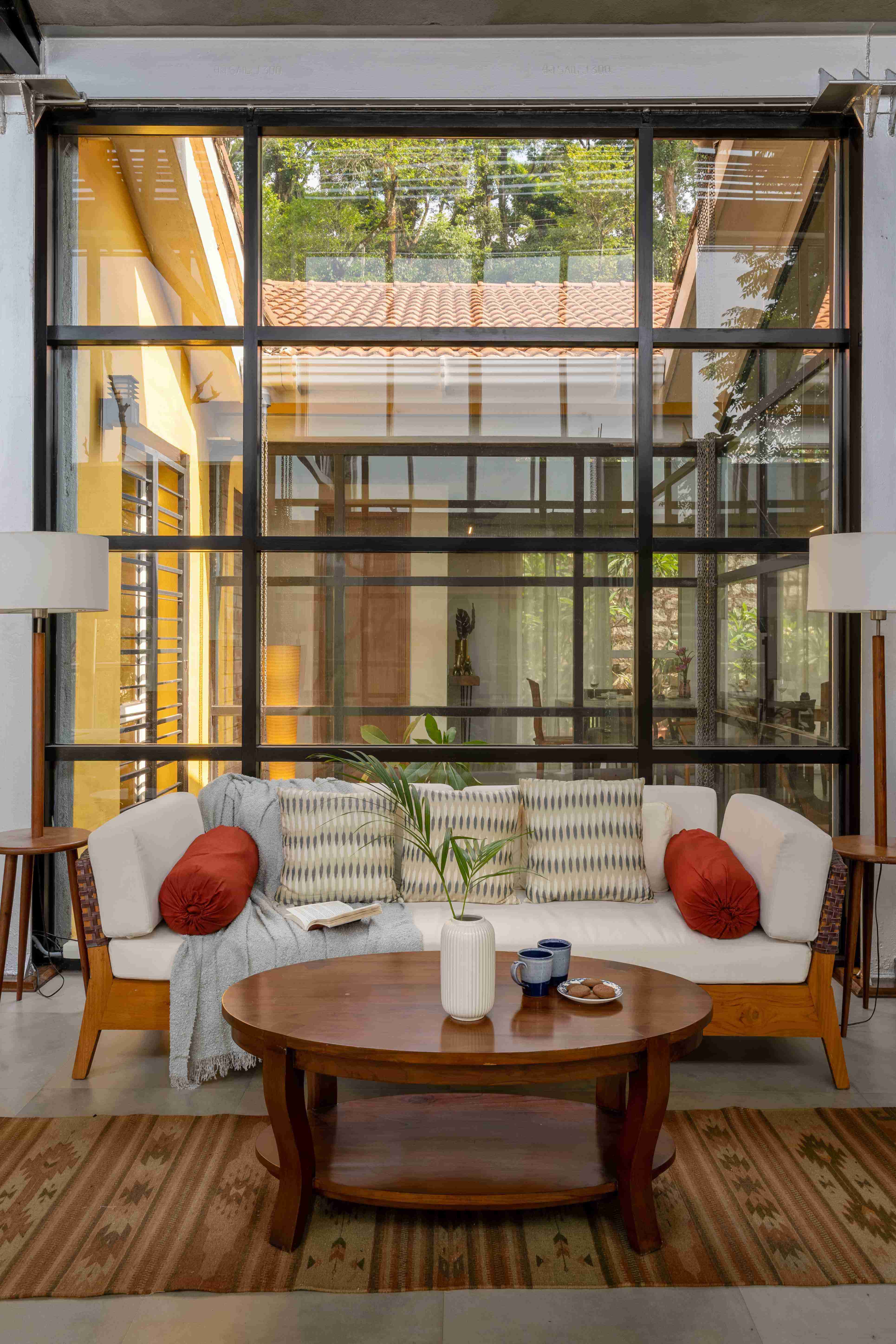 Whispering Waters Villa - Living Area