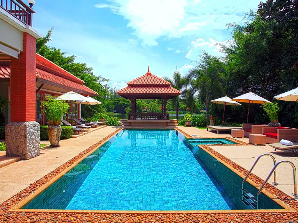 Laguna Waters - Pool