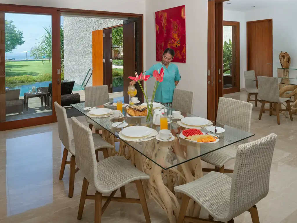 Pandawa Cliff Estate - Villa Markisa - Breakfast service
