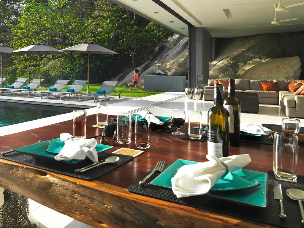 Villa Amanzi Kamala - Dining style