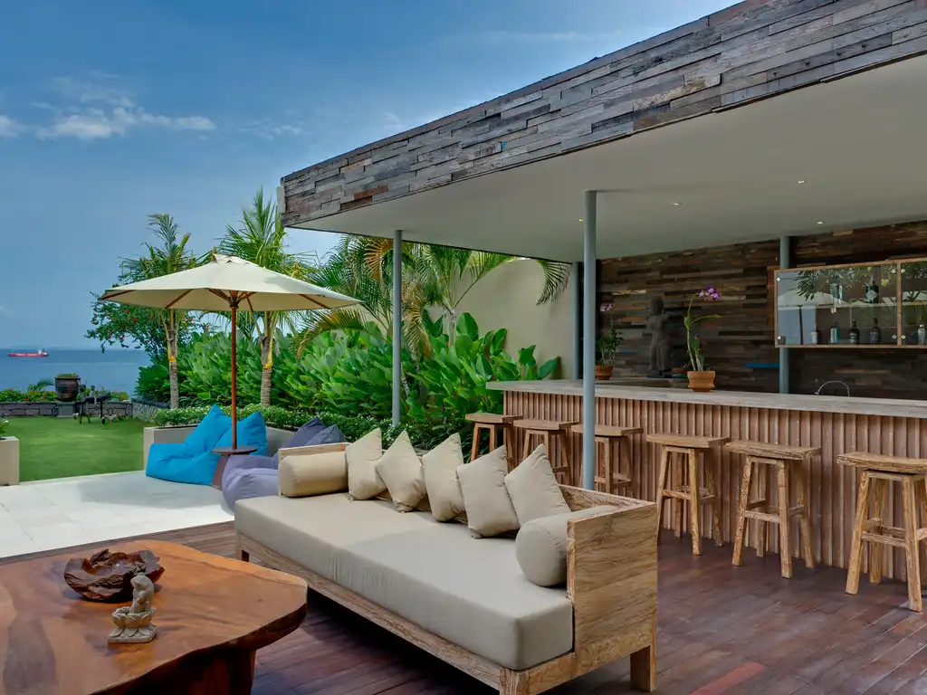 Villa Asada - Poolside bar and lounge