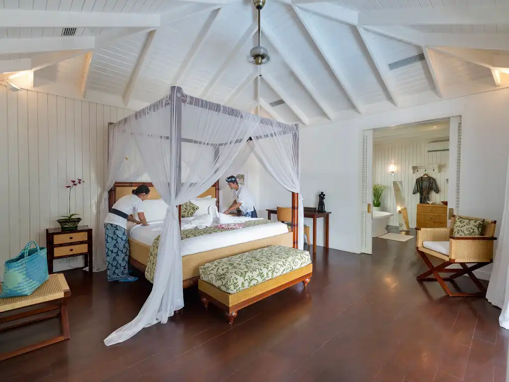 5. Villa Lulito - Master bed being made