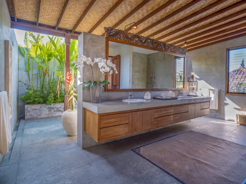 Villa Mandalay Dua - Master bathroom
