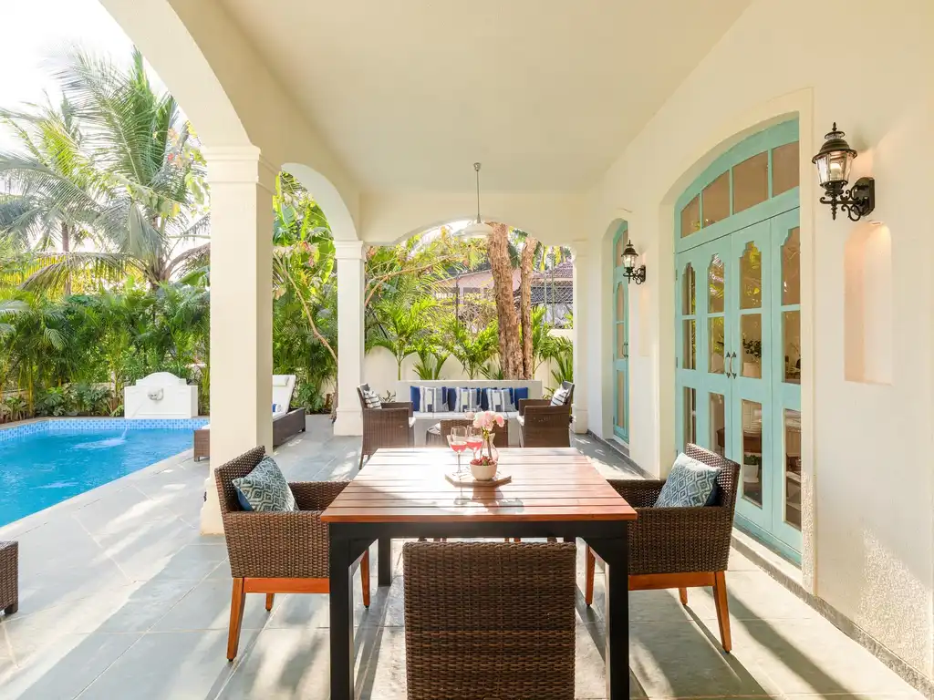 Silvio - Villa A - Poolside seating