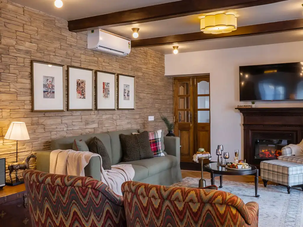 Villa with best views - Living Room | Mussoorie