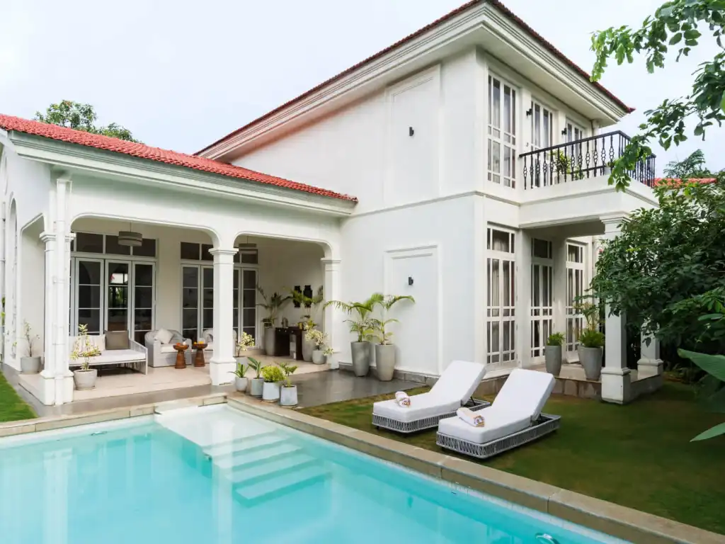 Poolside Facade | Beleza Villa D by Lohono Stays