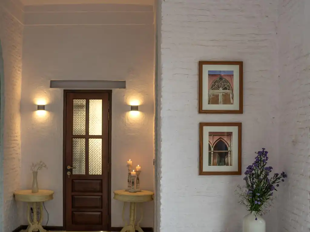 Beri House - Hallway