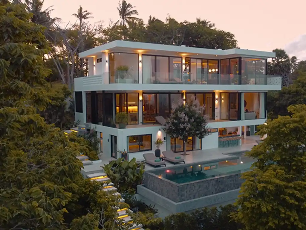 Casa Alma - Sleek modern tropical holiday villa