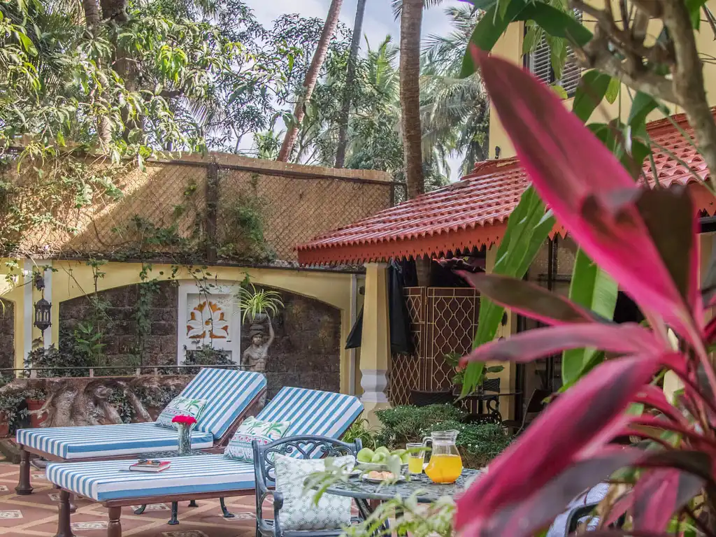 Ishavilas - Pool Sitting Area