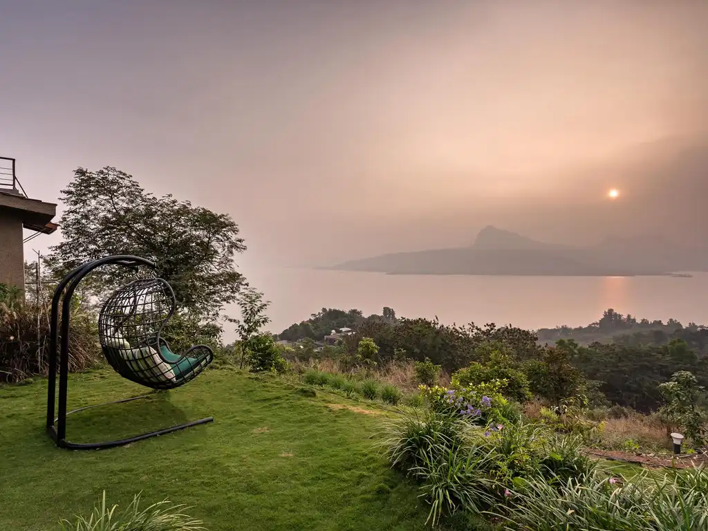 Om Anantha - Sunset View