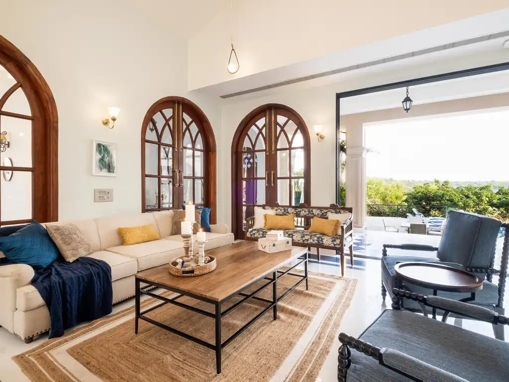 Sacri Borod Hill  6 - Living area