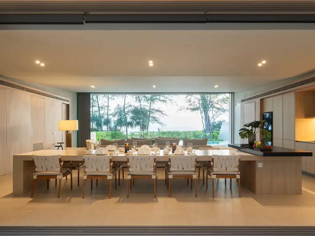 Veyla Beach Villa 6 - Spacious dining overlooking the beach