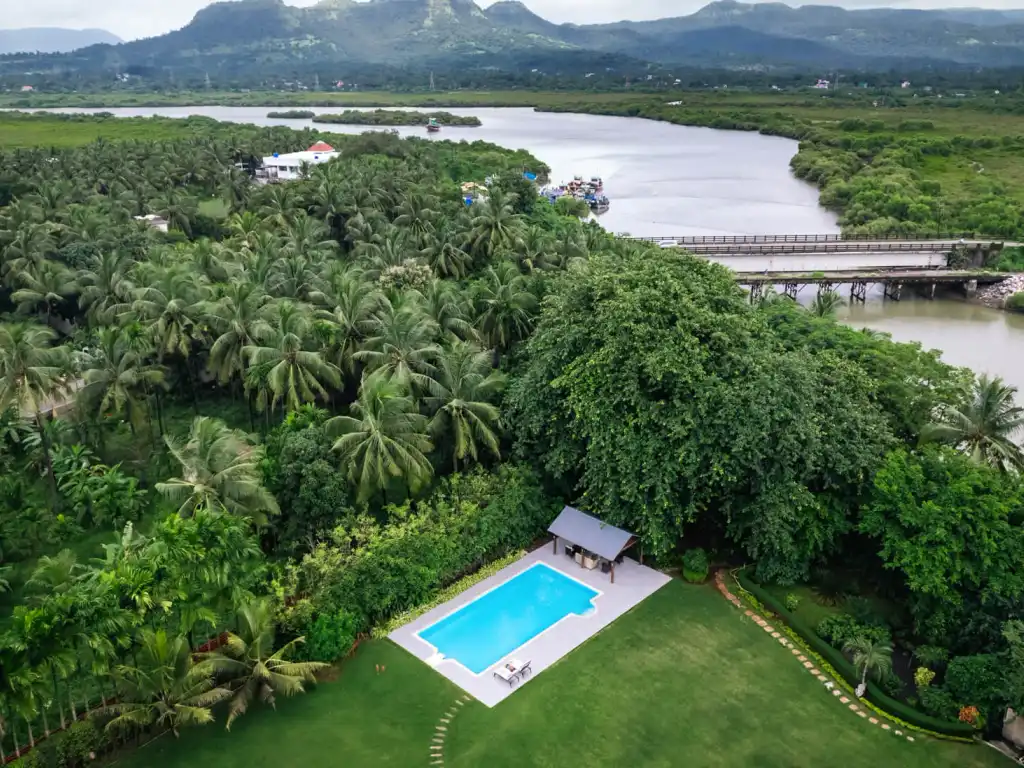 Villa Lani - Pool aerial view
