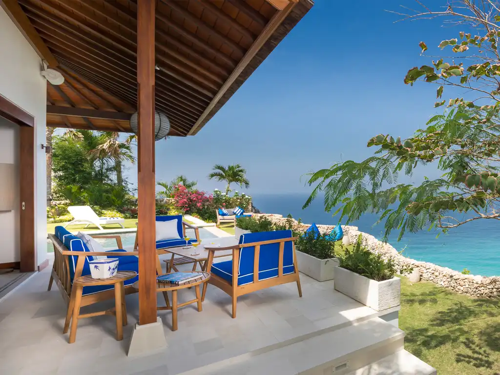 Sol y Mar Spellbinding tropical villa overlooking the ocean