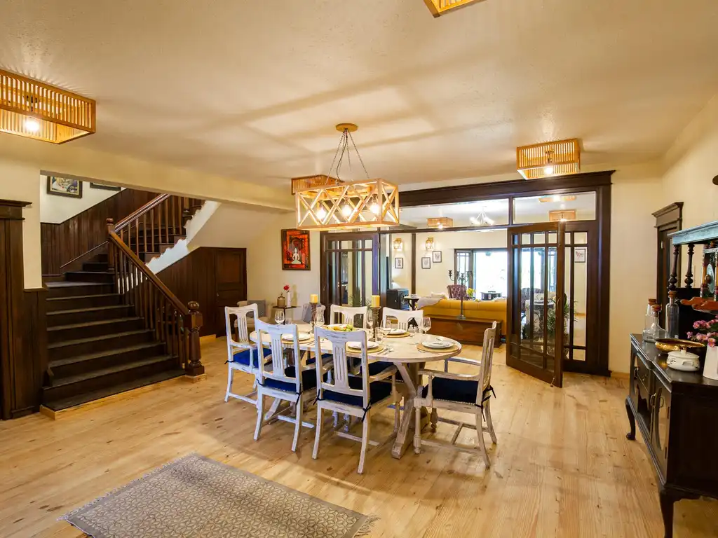 Wakefield Estate - Dining Area