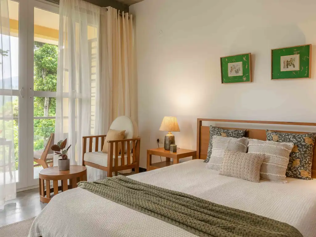 Whispering Waters Villa - Bedroom 2