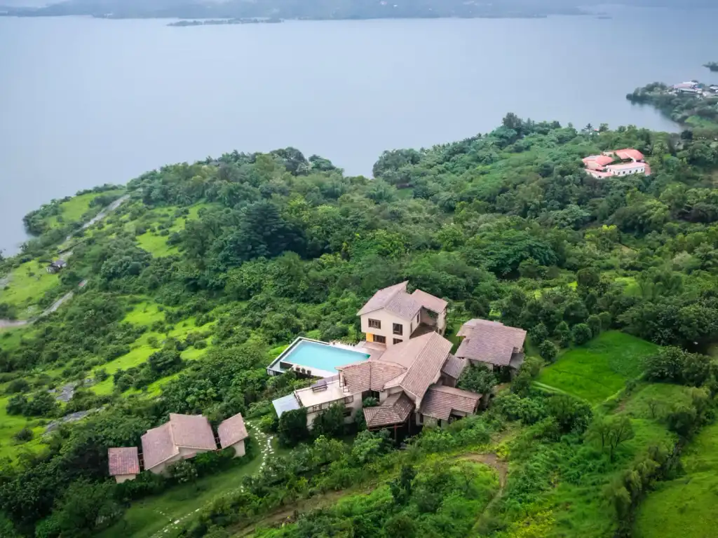 Om Anantha - Infinitum - Pool