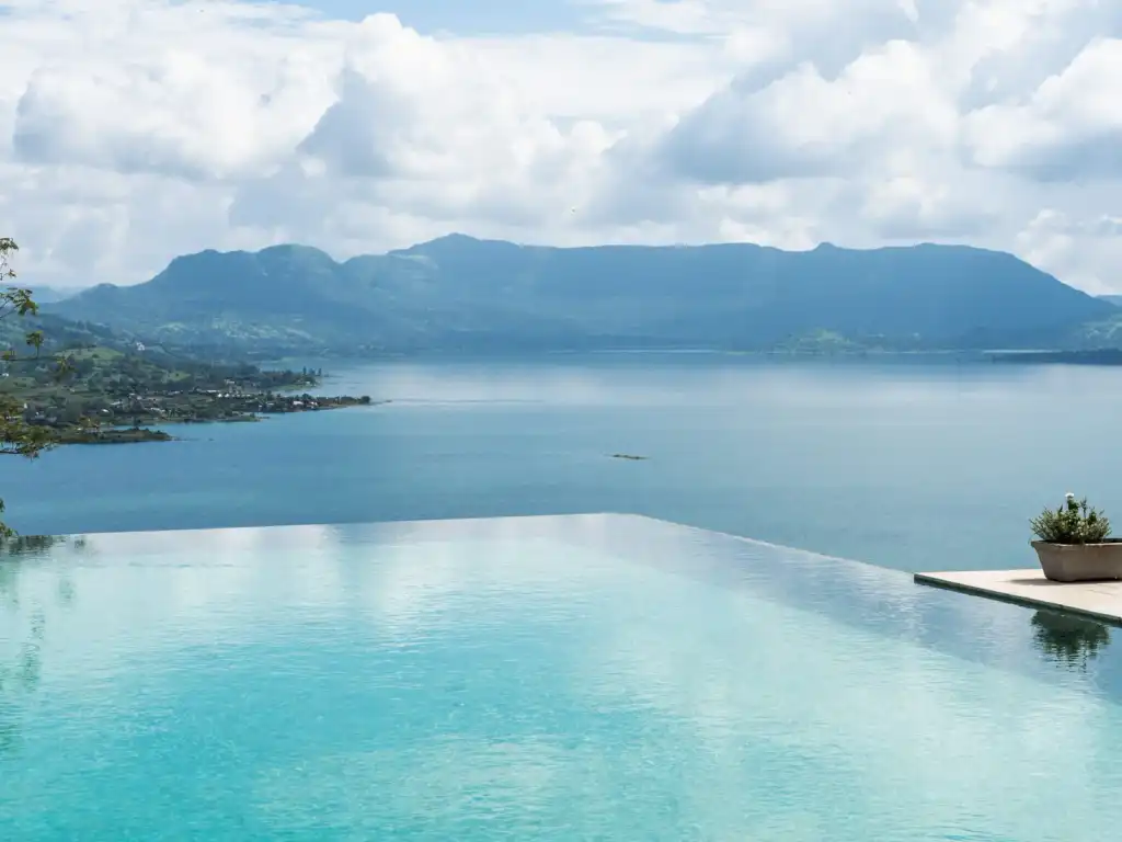 Om Anantha - Infinitum - Living area