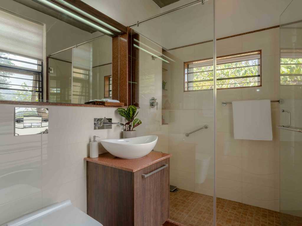 Whispering Waters Villa - Villa in Karnataka