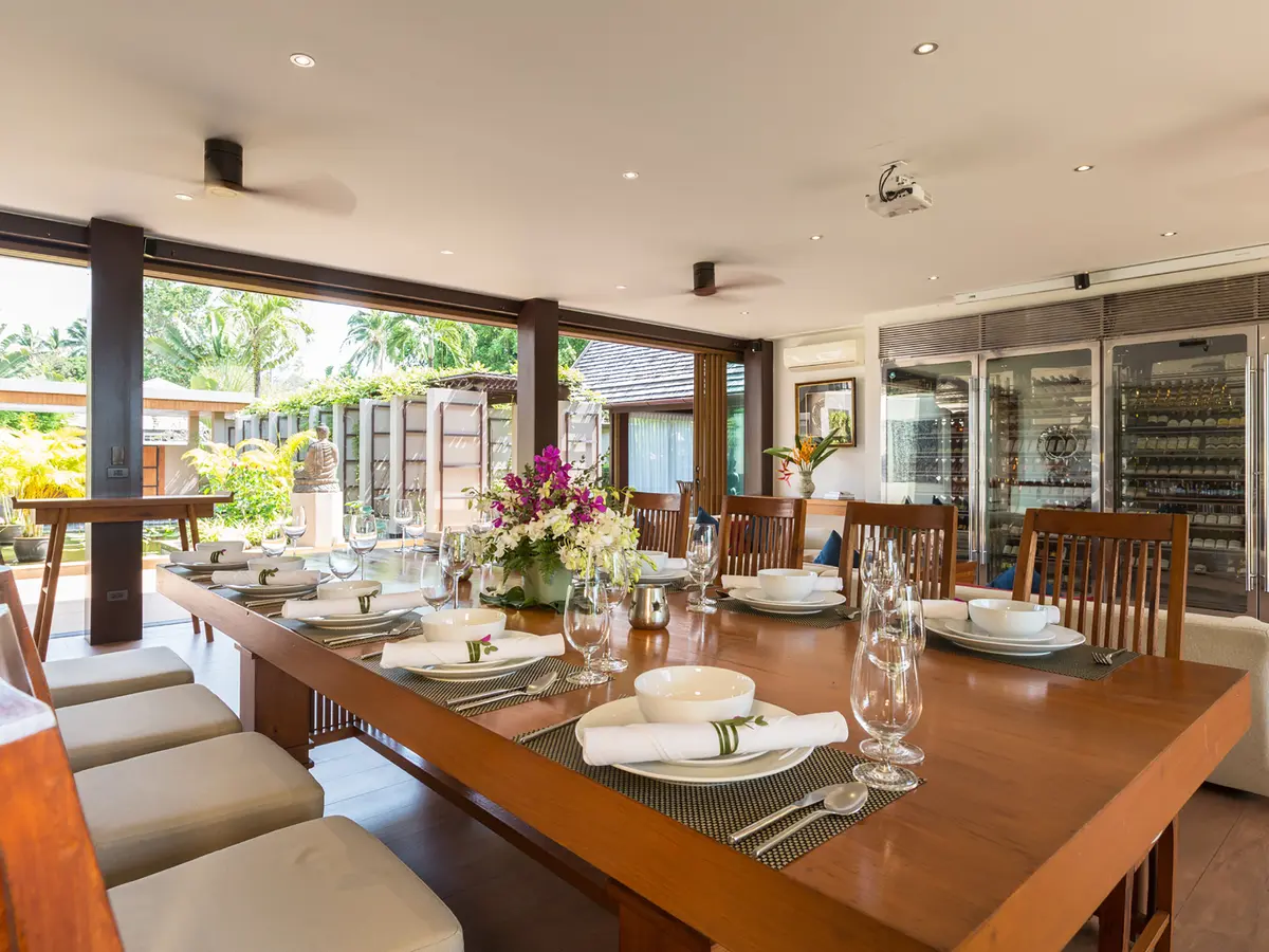 Baan Puri - Indoor dining area