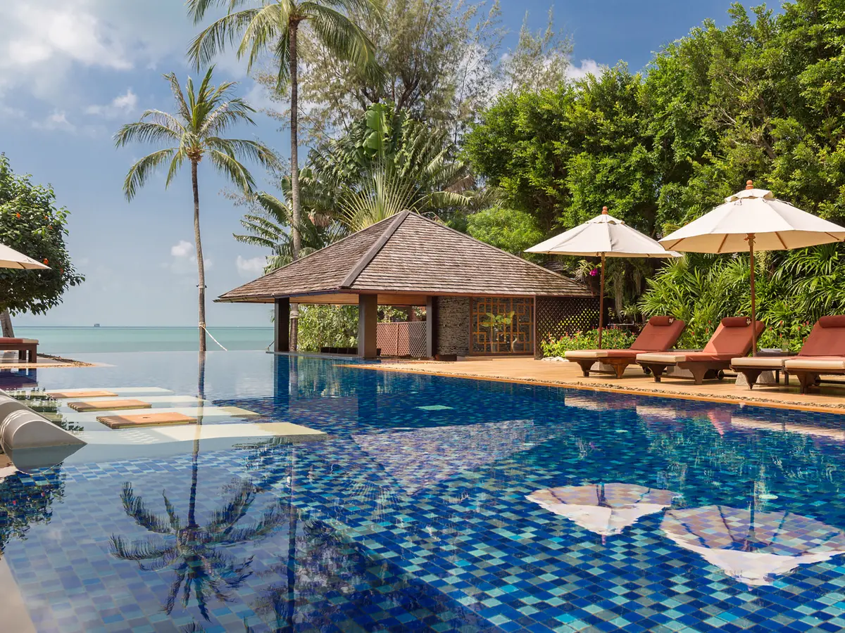 Baan Puri - Swim under a clear blue sky