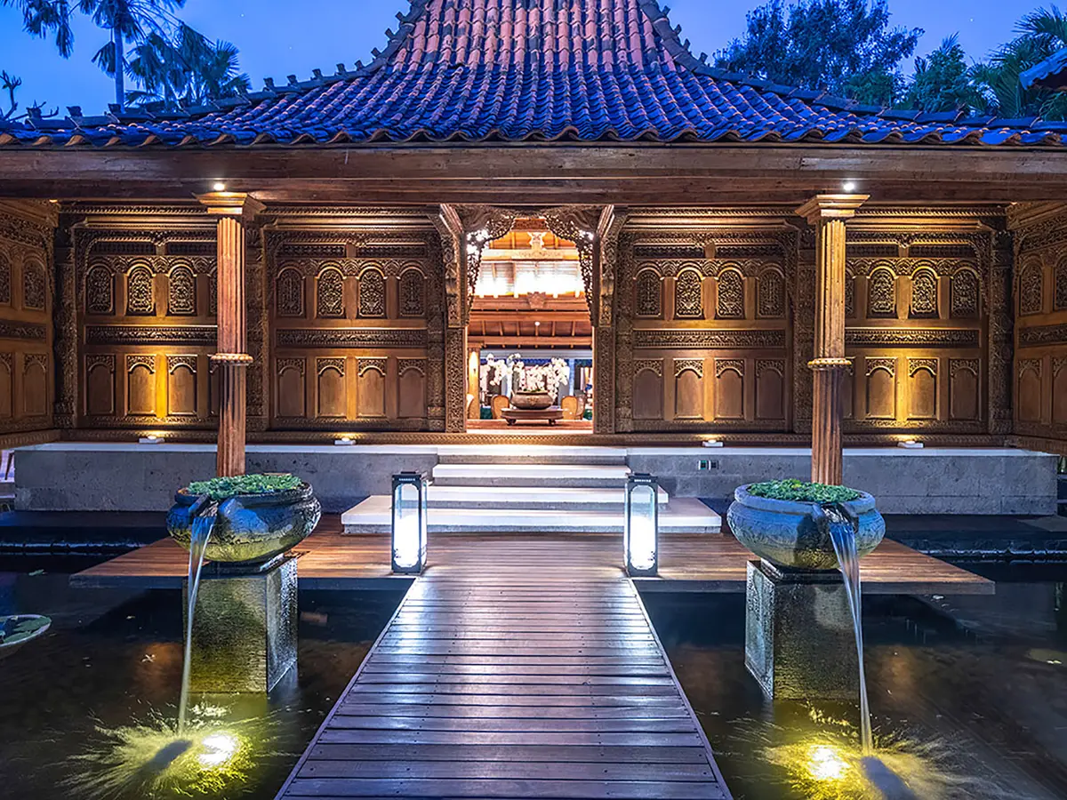 Des Indes I - Stunning ethnic joglo atmosphere at night