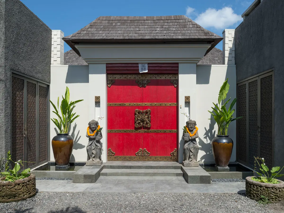 Des Indes II - Villa entrance