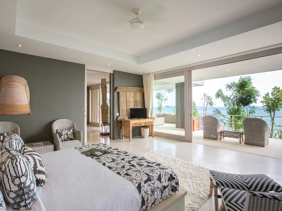 Element of 8 - Bedroom three with magnificent view