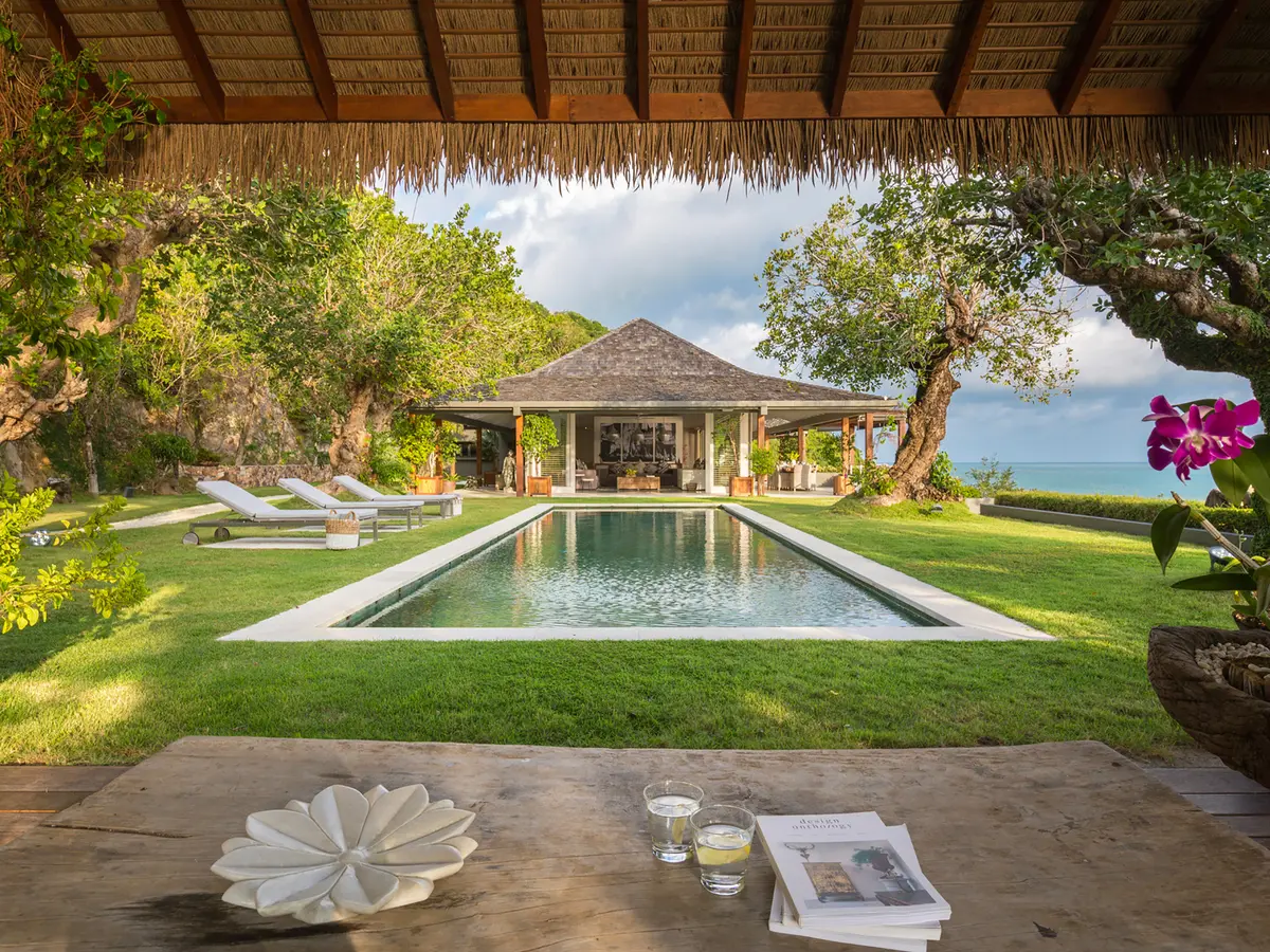 Element of 8 - Perfect tropical escape