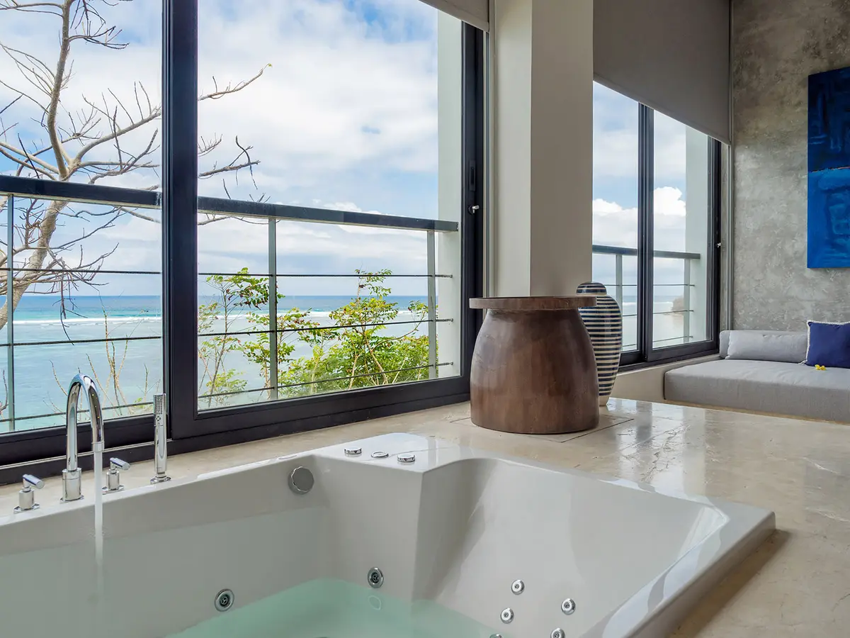Grand Cliff Nusa Dua -  Honeymoon suite jacuzzi