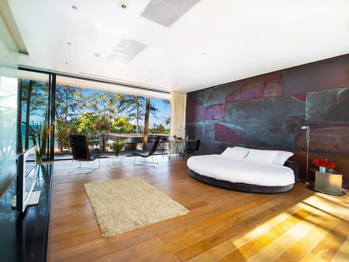 Grand Villa Noi - Master Suite A setting