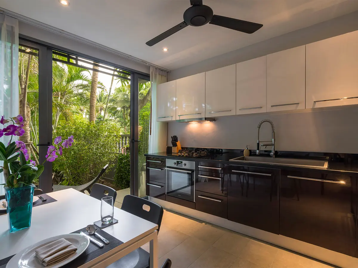 Infinity Blue Phuket - Kitchen and indor dining area