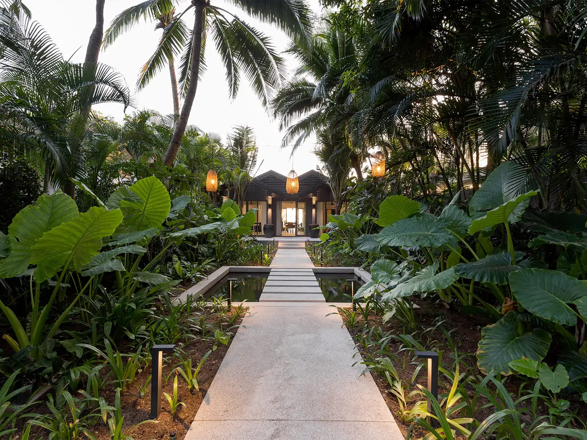 Infinity Blue Phuket - Walkway to villa