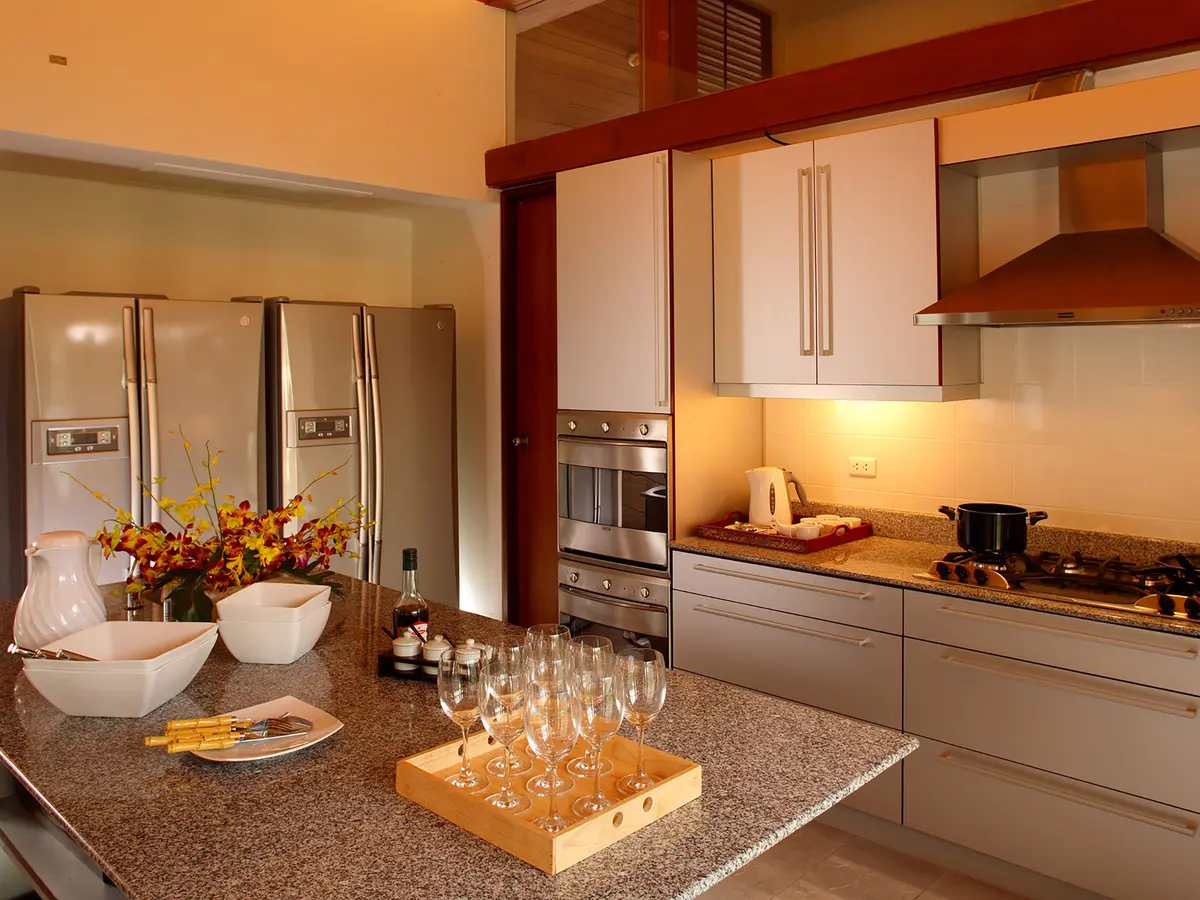Villa Shanti - Modern kitchen