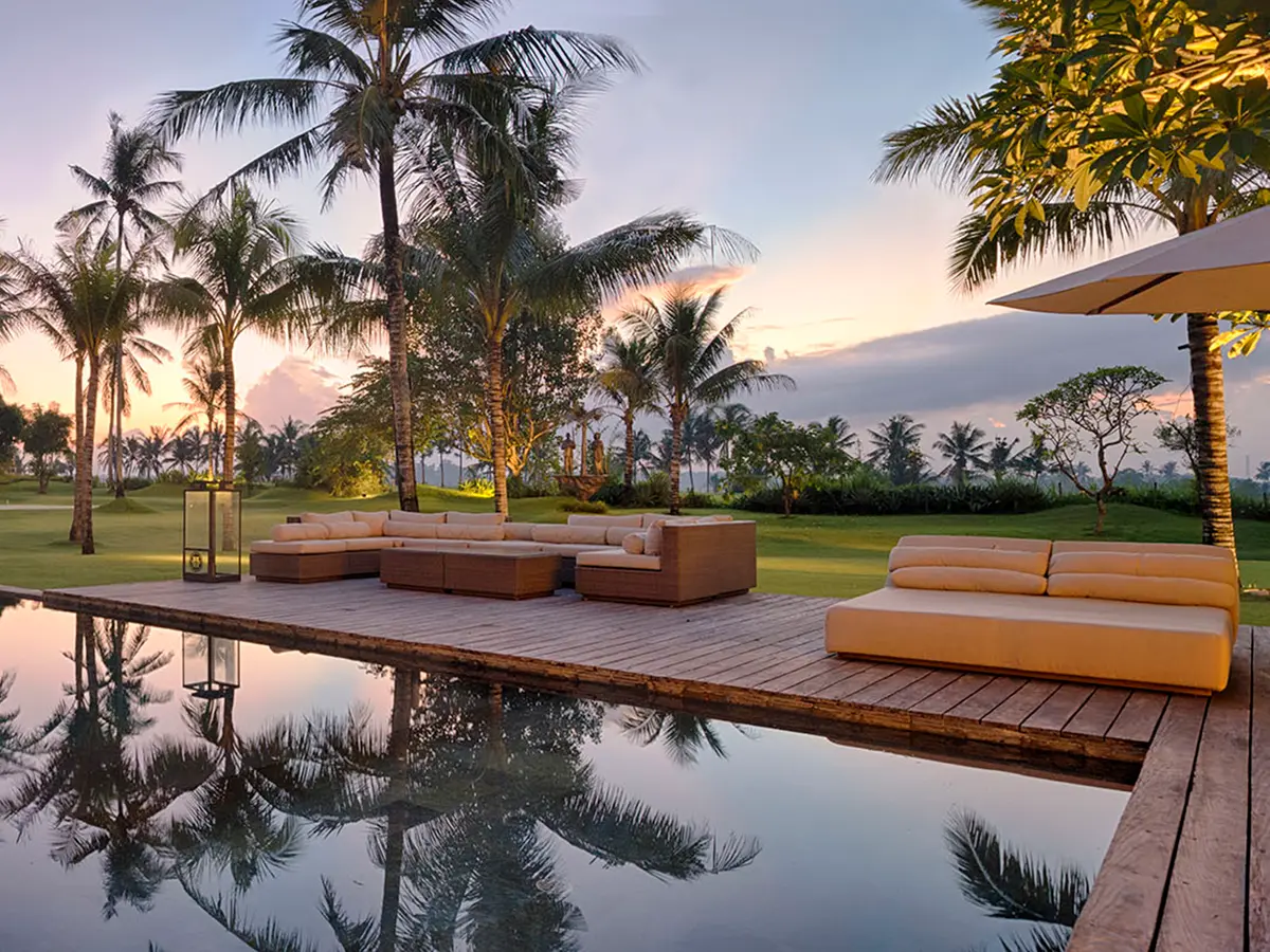 Kaba Kaba Estate - Sunset at the pool deck
