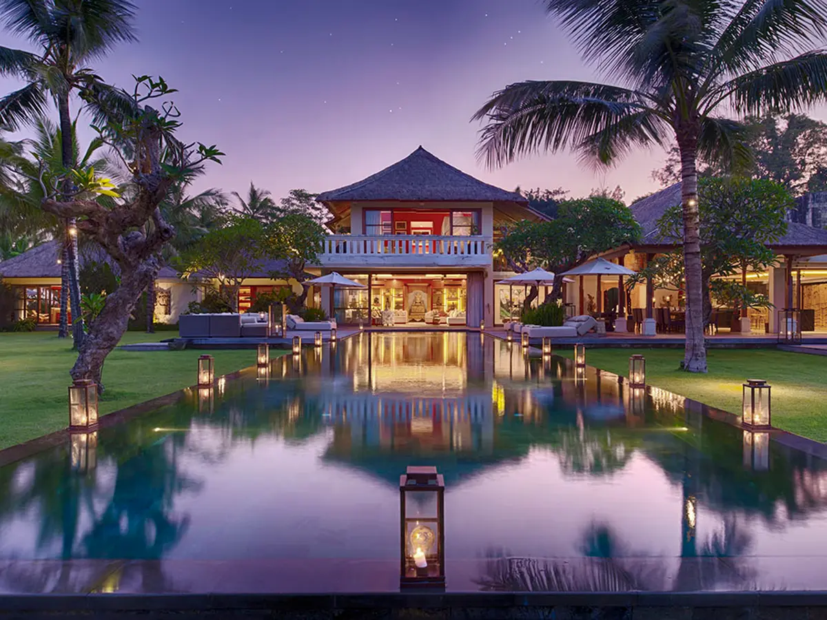 Kaba Kaba Estate - Villa at dusk