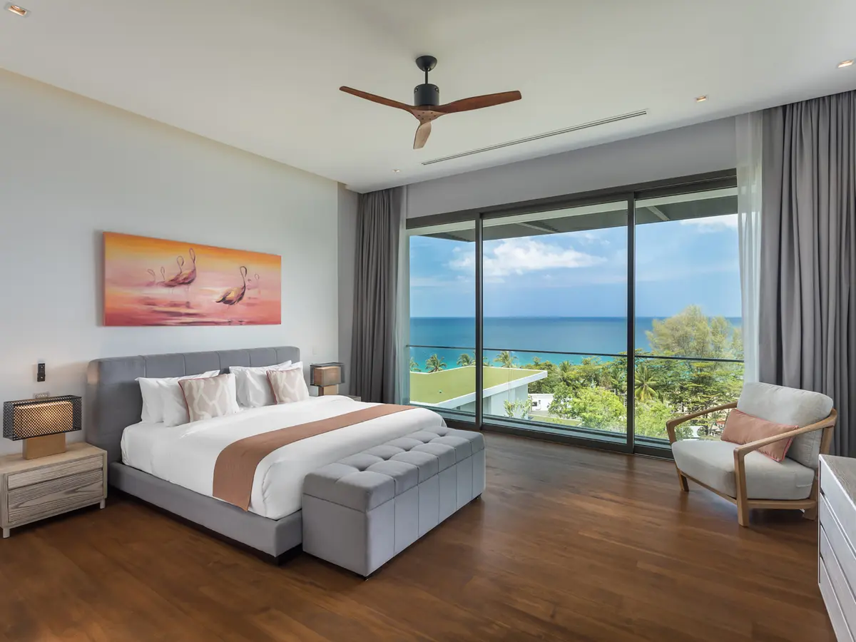 Malaiwana Duplex - Master bedroom one